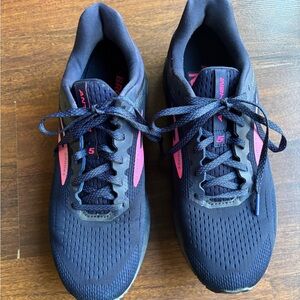 Brooks Women's Anthem 5 Running Shoes